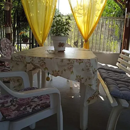 Jenny's House * Γερακινή